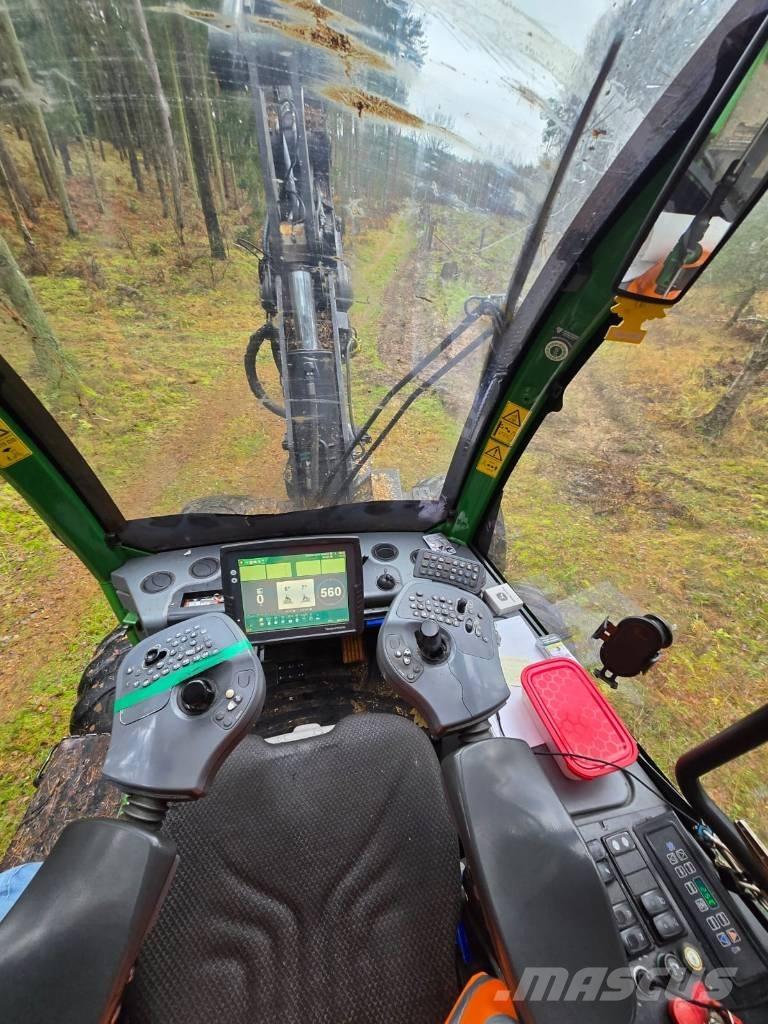 John Deere 1170 E Harvesteri