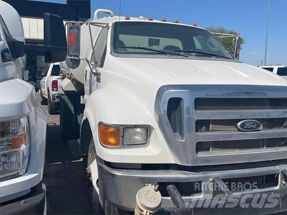 Ford F750 Autocisterna