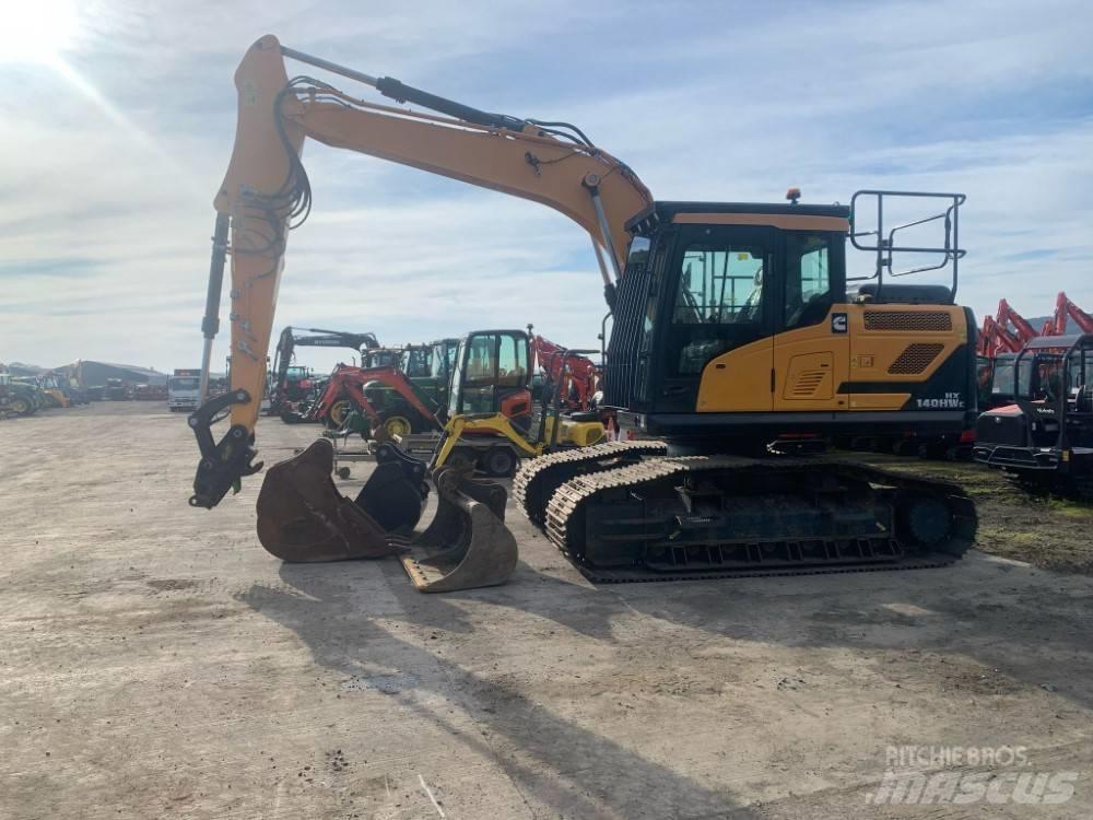 Hyundai HX 140 HW Kāpurķēžu ekskavatori