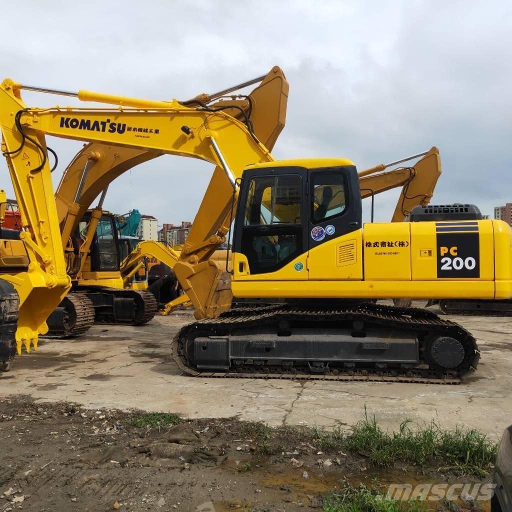 Komatsu PC200-7 Kāpurķēžu ekskavatori