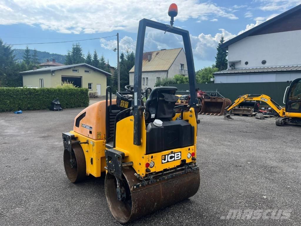 JCB VMT 260-120 Divvalču grunts veltņi