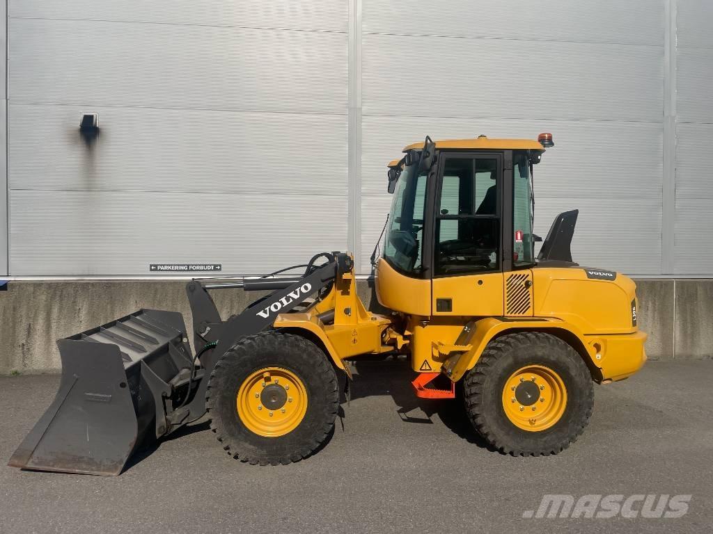 Volvo L30GS Iekrāvēji uz riteņiem