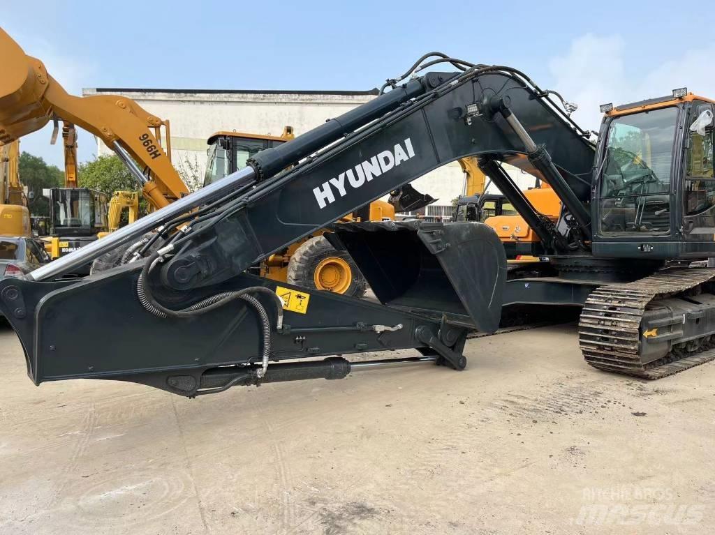 Hyundai 30 L-9 A Kāpurķēžu ekskavatori