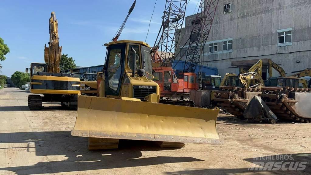 CAT D5G LGP Kāpurķēžu buldozeri