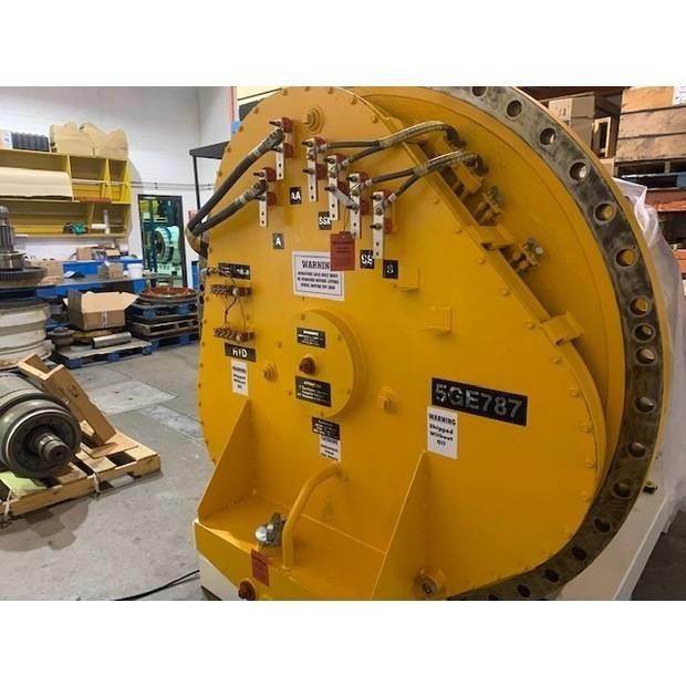 Komatsu 830 E Artikulētie pašizgāzēji