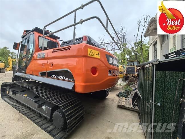 Doosan DX 300 LC Kāpurķēžu ekskavatori