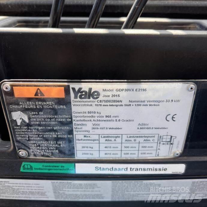 Yale GDP30VX Tehnika ar dīzeļa dzinēju