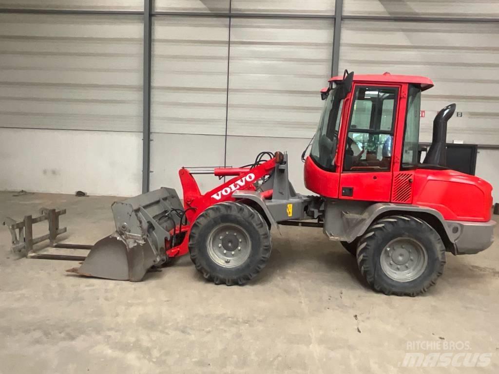 Volvo L 30 G Iekrāvēji uz riteņiem