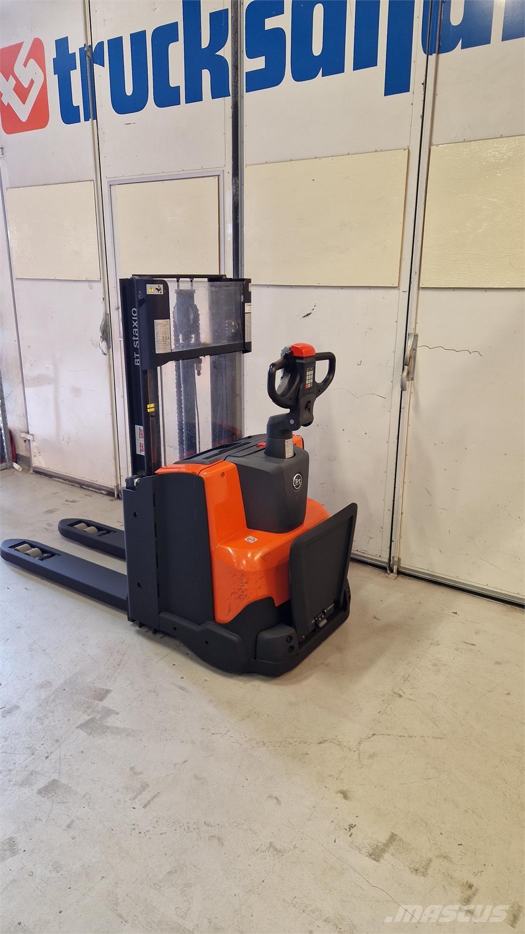 BT SWE200D Pašgājēji krautnētāji