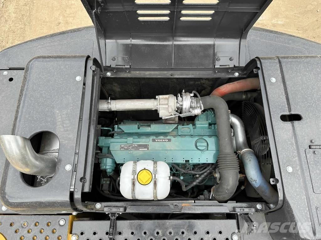 Volvo EC210D Kāpurķēžu ekskavatori