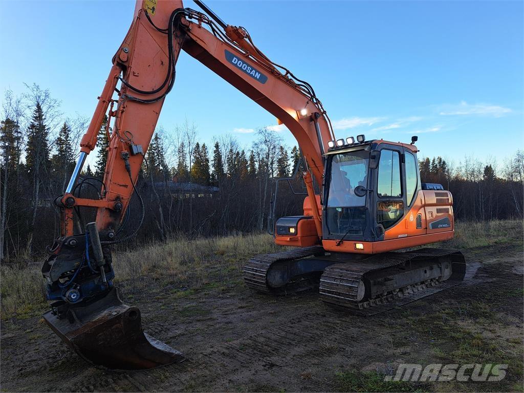 Doosan DX 140 LC-3 Kāpurķēžu ekskavatori
