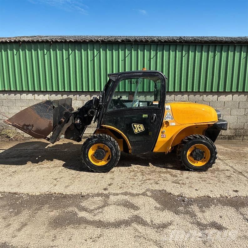 JCB 520-40 Teleskopiskie manipulatori