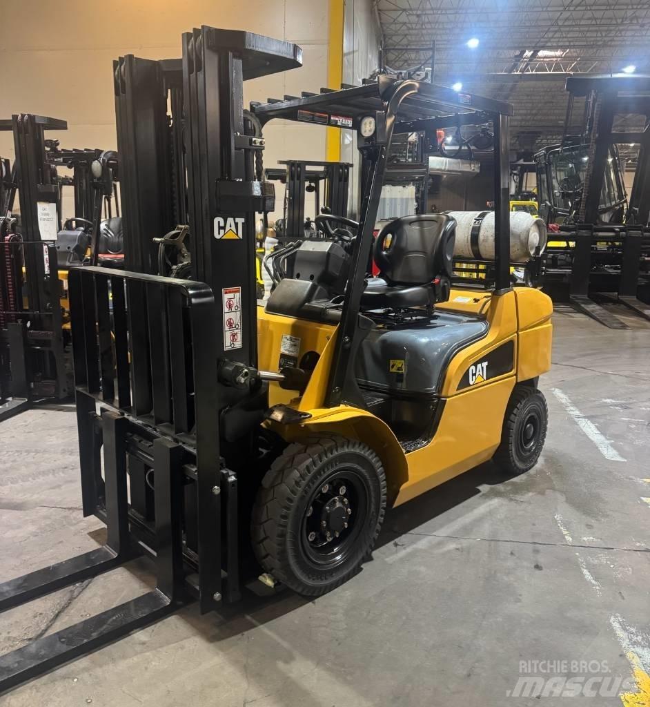 CAT FG30N Autokrāvēji - citi