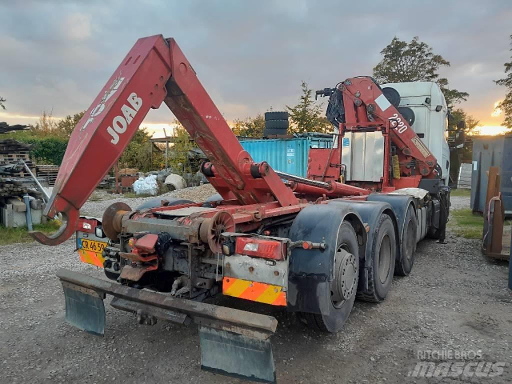 Scania R 520 Smagās mašīnas ar celtni