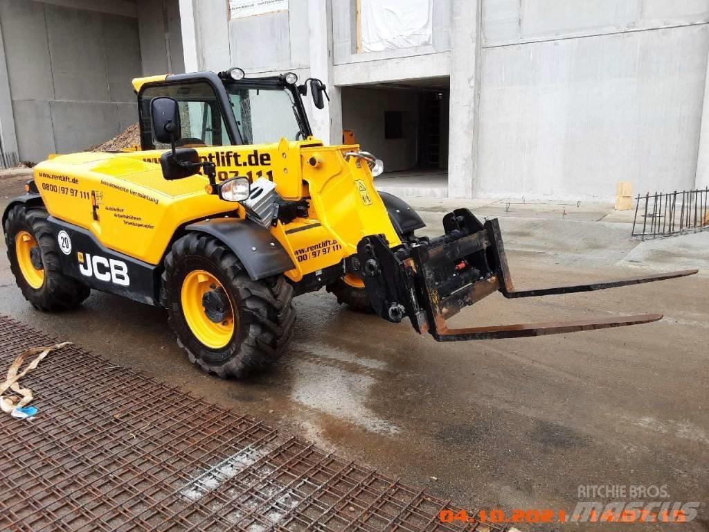 JCB 525-60 Teleskopiskie manipulatori
