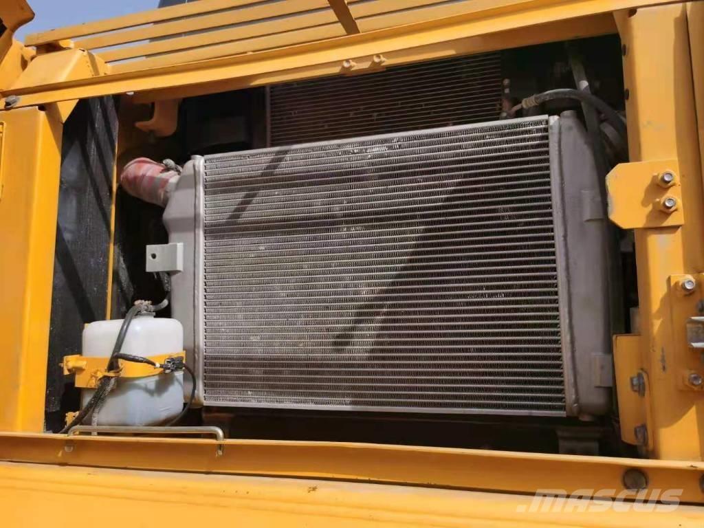 Komatsu PC360-7 Kāpurķēžu ekskavatori