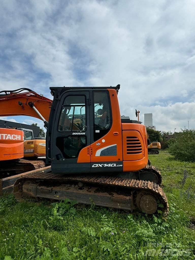 Doosan DX 140 LCR Kāpurķēžu ekskavatori