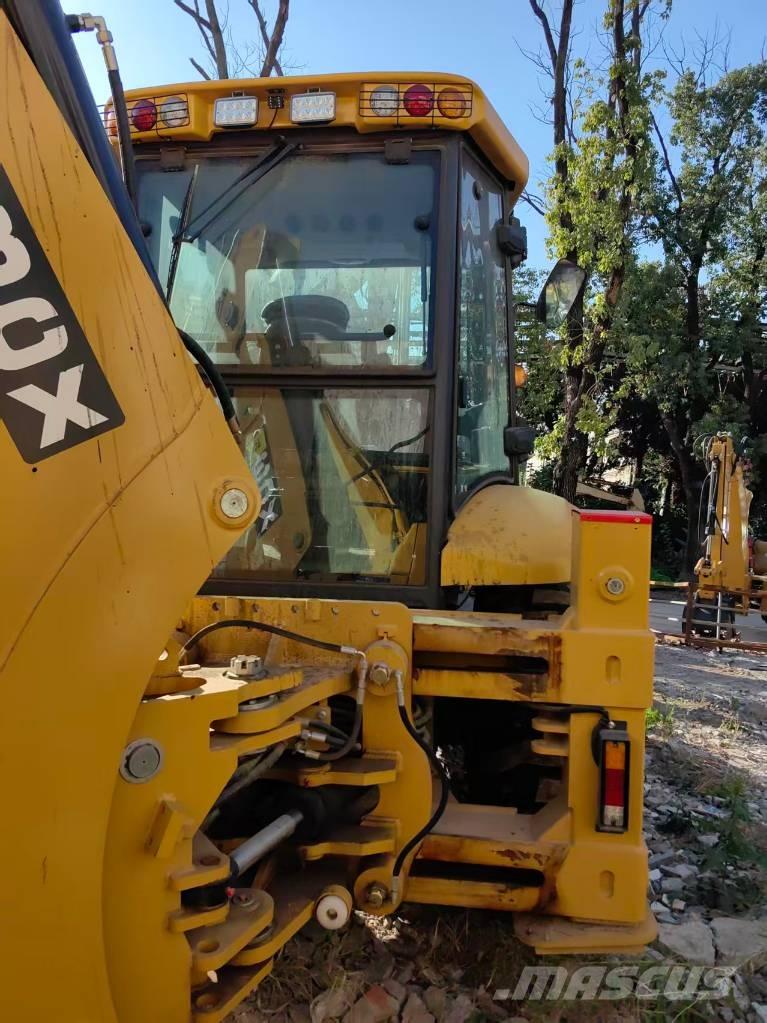 JCB 3 CX NEW MACHINE Ekskavatori-iekrāvēji