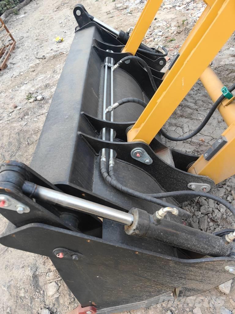 JCB 3 CX NEW MACHINE Ekskavatori-iekrāvēji