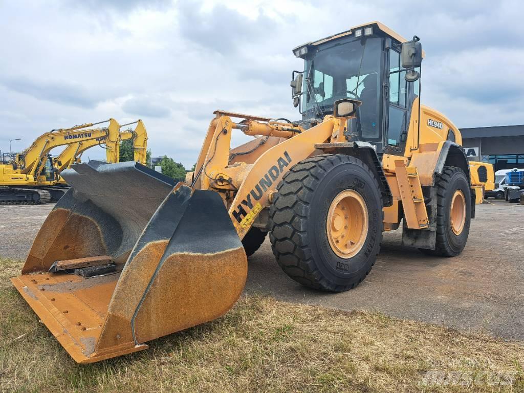 Hyundai HL940 Iekrāvēji uz riteņiem