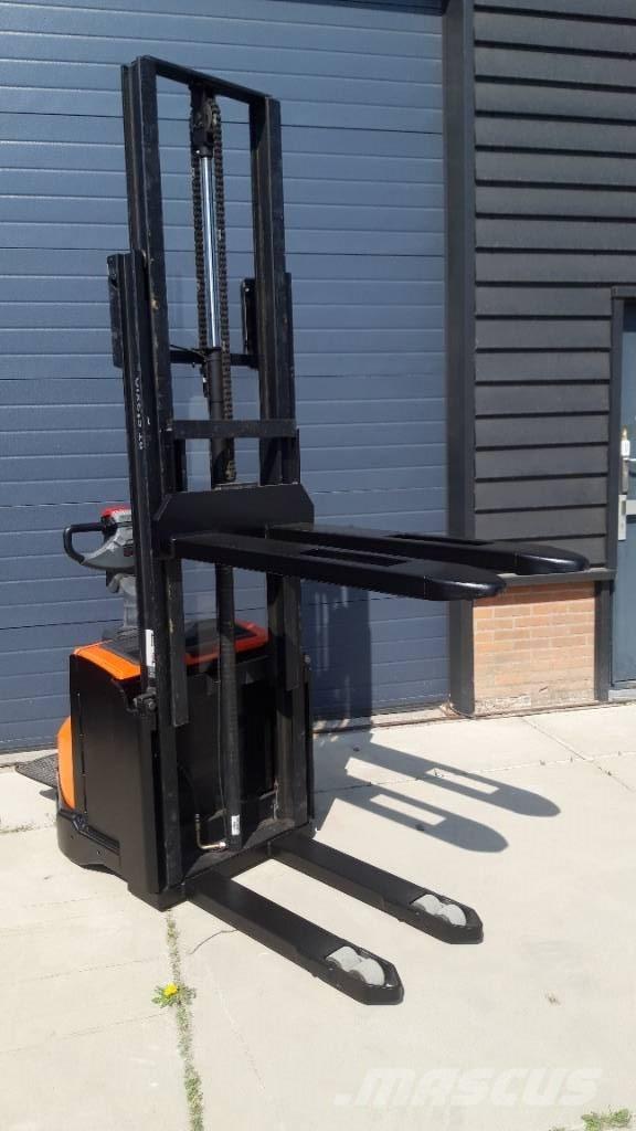 BT SWE 120 Pašgājēji krautnētāji