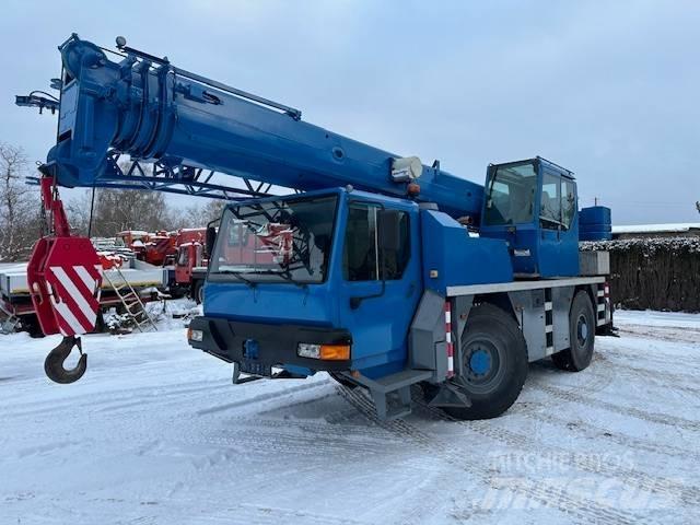 Liebherr LTM 1030-2 Visurgājēji celtņi