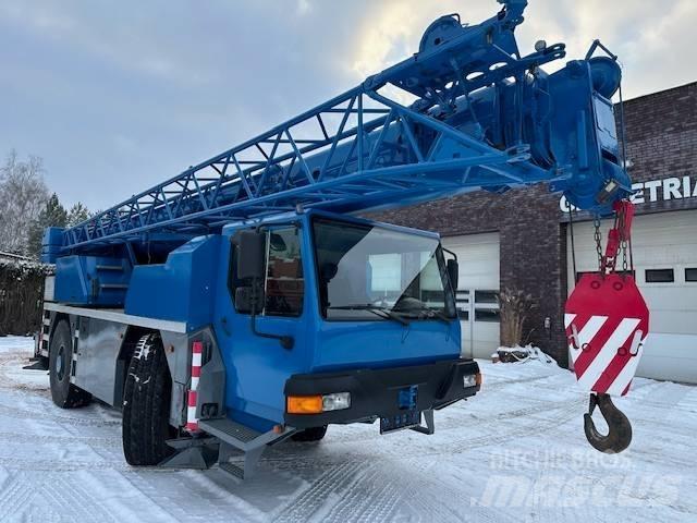 Liebherr LTM 1030-2 Visurgājēji celtņi