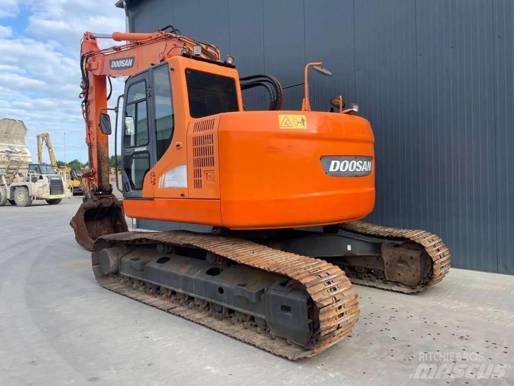 Doosan DX235LCR Kāpurķēžu ekskavatori