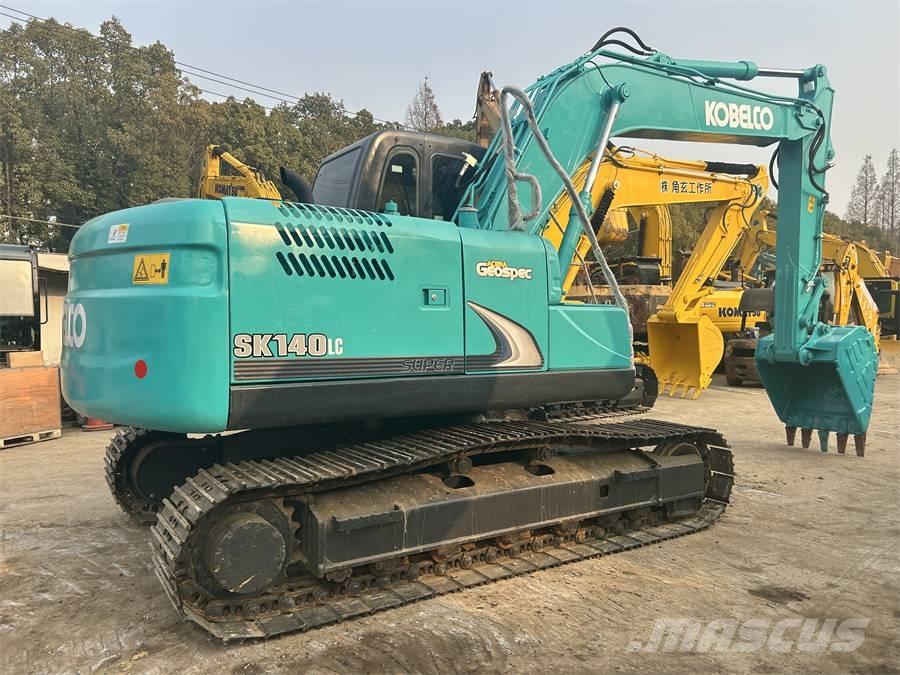 Kobelco SK 140 Kāpurķēžu ekskavatori