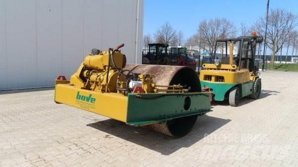 Vibromax W 501 Piekabināmie vibroveltņi
