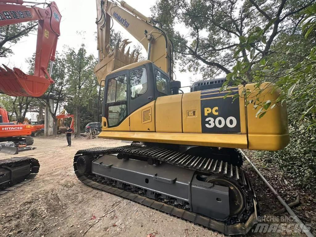 Komatsu PC 300 Kāpurķēžu ekskavatori