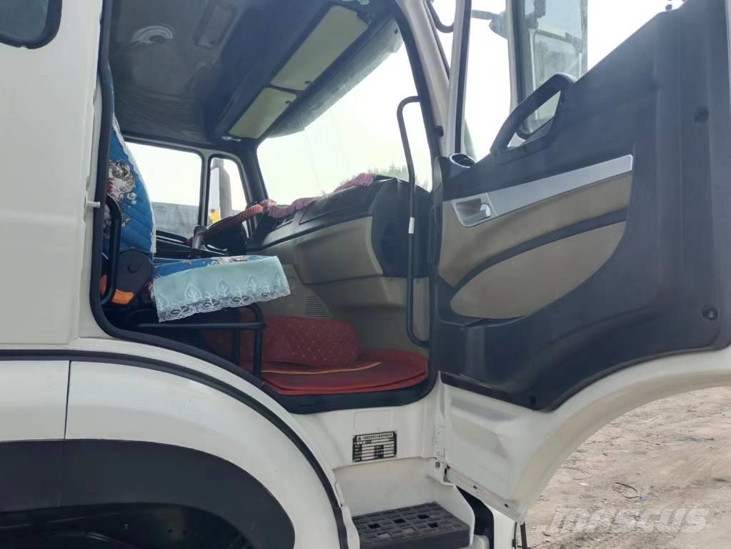 Sinotruk HOWO 371hp Vilcēji