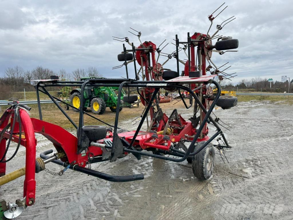 Fella TH901 trans Grābekļi un siena ārdītāji