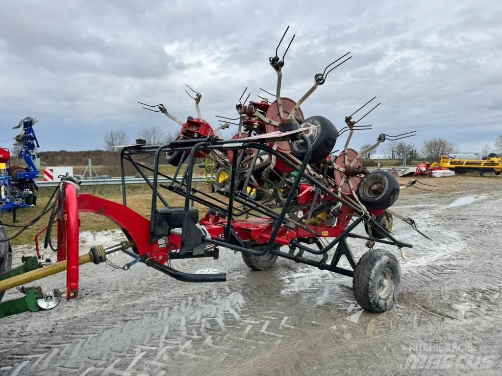 Fella TH901 trans Grābekļi un siena ārdītāji
