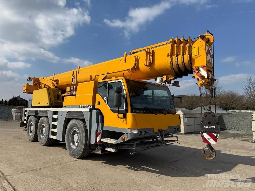 Liebherr LTM1055/1 Visurgājēji celtņi