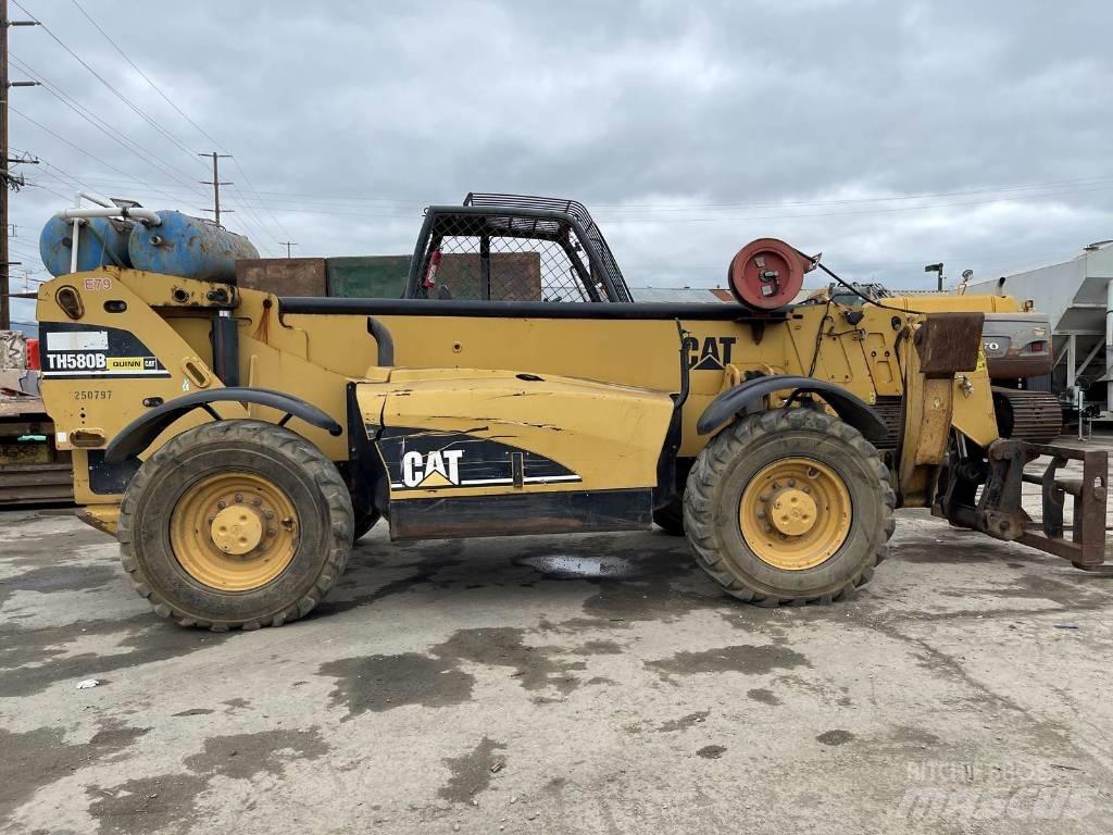 CAT TH 580 B Teleskopiskie manipulatori
