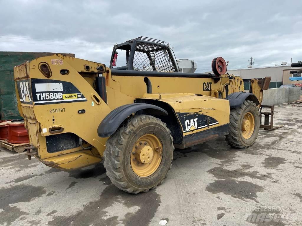 CAT TH 580 B Teleskopiskie manipulatori