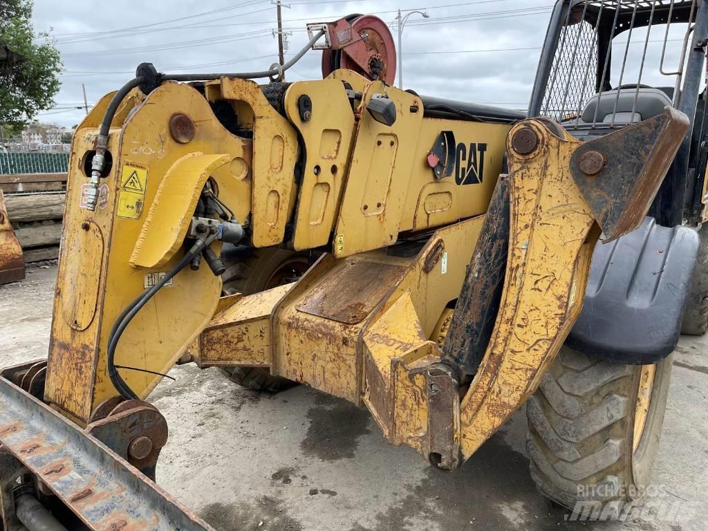 CAT TH 580 B Teleskopiskie manipulatori