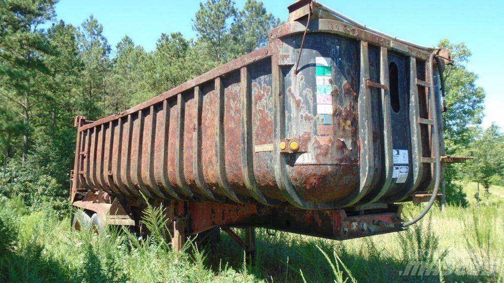 Fruehauf 26 Foot Pašizgāzējs