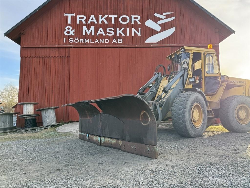 Uni-väg 320 Vikplog Sniega naži un tīrītāji
