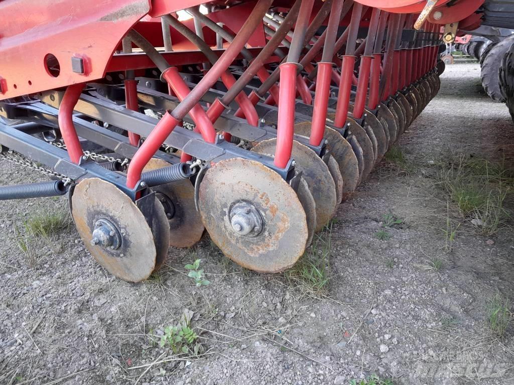 Tume Titan 4000 Kombinētās sējmašīnas