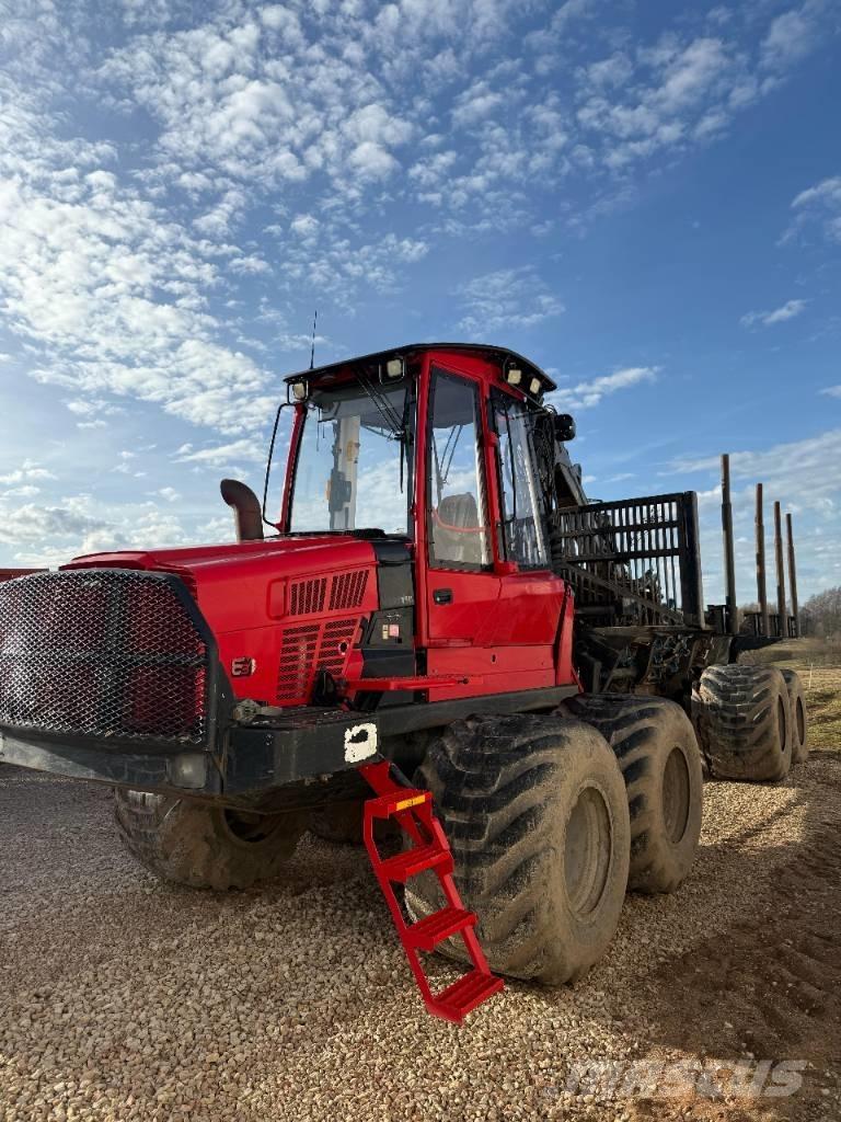 Komatsu 865 Forvarderi
