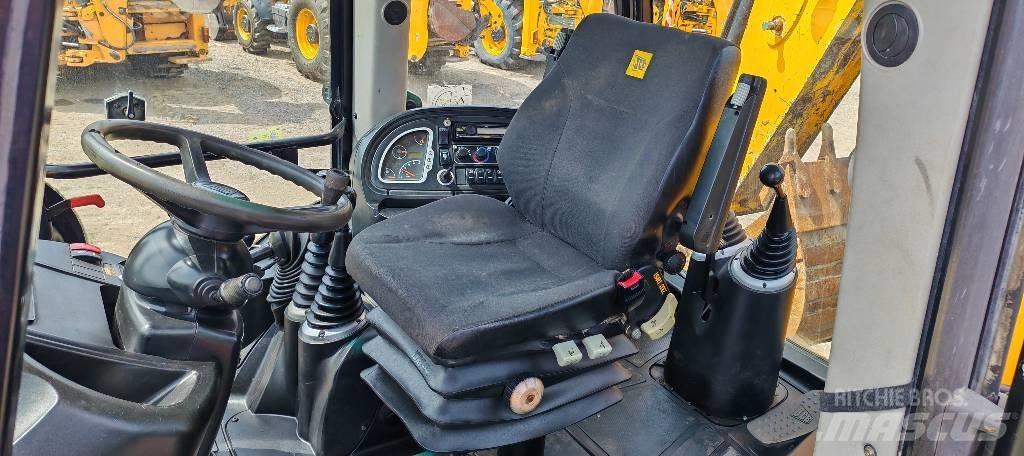 JCB 3 CX Ekskavatori-iekrāvēji