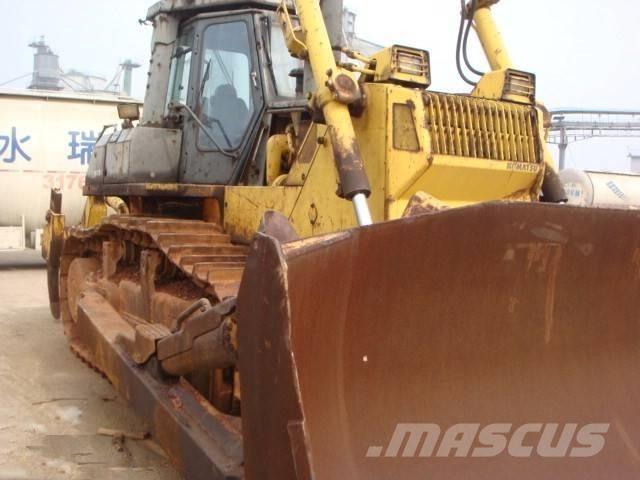 Komatsu d155a-2 Kāpurķēžu buldozeri