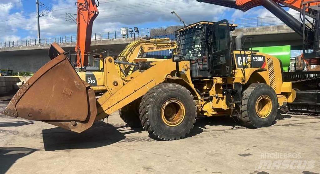 CAT 950M Iekrāvēji uz riteņiem