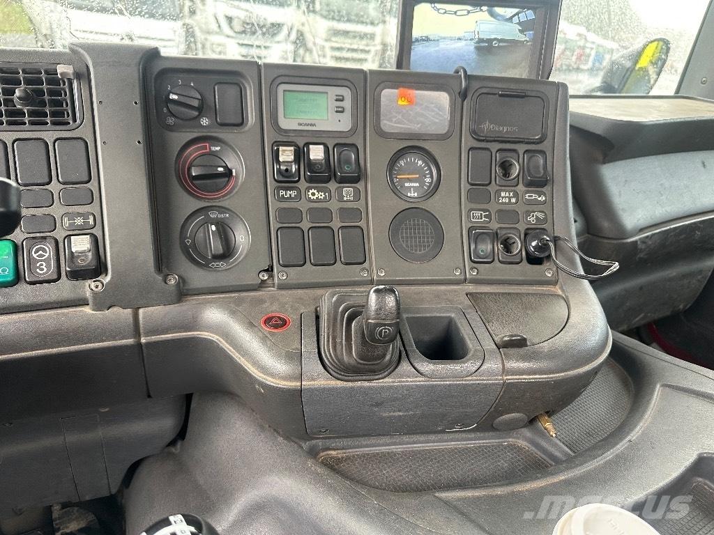 Scania P114 8x2*6 Kabeļu pacēlājs nomontējamām kravas mašīnām