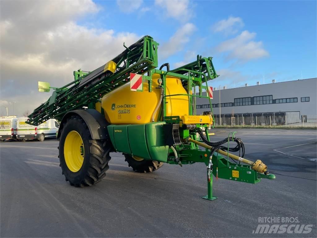 John Deere M740i Piekabināmie smidzinātāji(miglotāji)