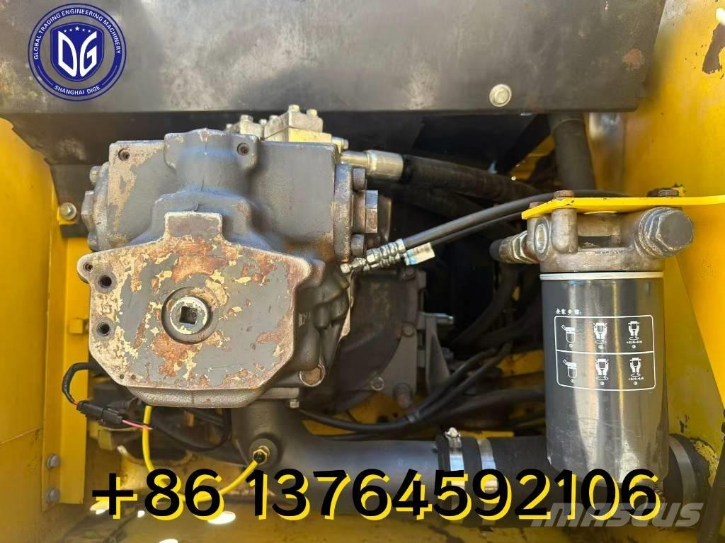 Komatsu PC 220 Kāpurķēžu ekskavatori