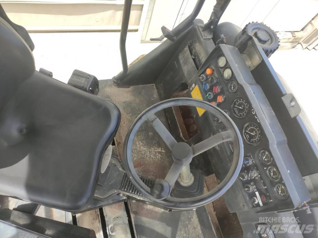 Dynapac CC 232 HF Divvalču grunts veltņi