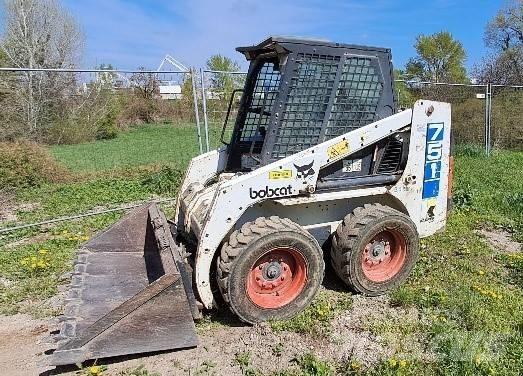 Bobcat 751 Lietoti riteņu kompaktiekrāvēji